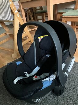 Vajíčko Cybex Aton 5 so základňou - 2
