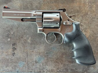 Predam revolver smith&wesson - 2