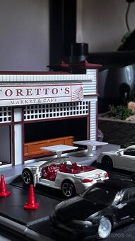 Diorama 1:64 Toretto's Market & Cafe - 2