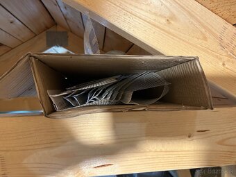 Hmozdiny , sieťka , styrodour ,okapove lišty ,nopova fólia - 2