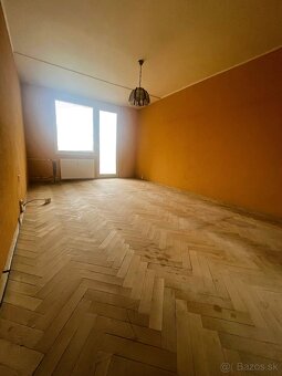 Priestranný,slnečný 3 izb. byt s balkónom,Kpt.Nálepku,Levice - 2