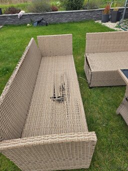 Terasové sedenie v tvare U - 2