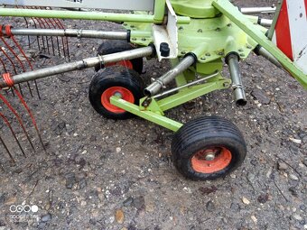 Zhrňovač sena 4,3m - 2