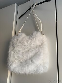 Predam novu bielu kabelku - 2