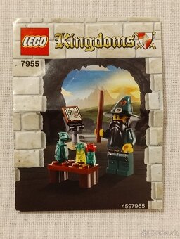 LEGO Castle 7955 Wizard s krabicou - 2