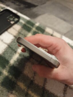 Na predaj / výmenu: iPhone 16 Pro Max - 2