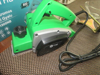 Predam novy elektr.hoblik THO,800 wattov - - - 2