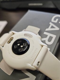 Hodinky GARMIN Vivoactive 6 - lunar gold - 2