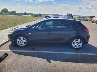Opel Astra - 2