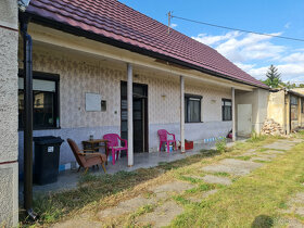 Na predaj 3-izbový dom v obci Váhovce - 2