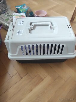 Predam prislusenstvo ku kralikovi, zajacovi - 2