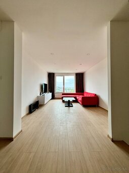 Predaj 5 izb.rodinný dom Hlohovec- NováŠtvrť - 2
