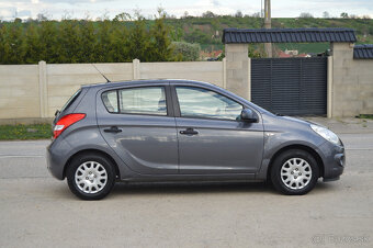 Hyundai i20 1.2 16V Benzín+LPG r.v.2012 1.majitelka v SR - 2