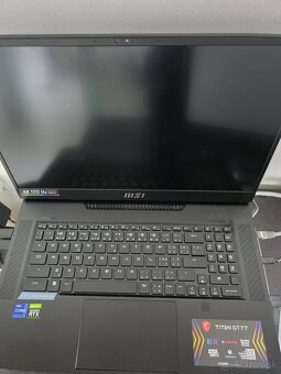 MSI Titan GT77 - 2
