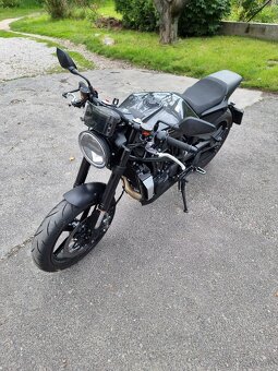 Husqvarna Vitpilen 701 - 2