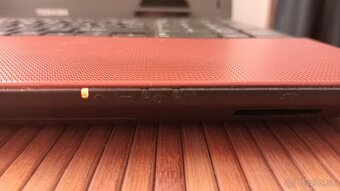 Predám notebook Toshiba Satelite C855-22Q na náhradné diely - 2