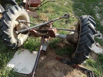 Predam manžetou nápravu na Zetor - 2