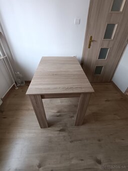 Stôl rozťahovací, jedálenský - 2