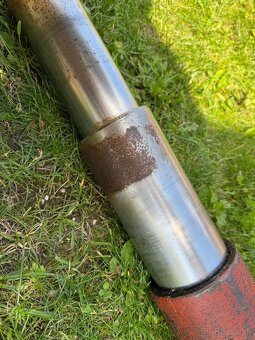 Predám hydraulicky piest zo 7t vlečky - 2