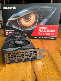 Gigabyte Radeon RX 6700 XT Gaming 12GB - 2