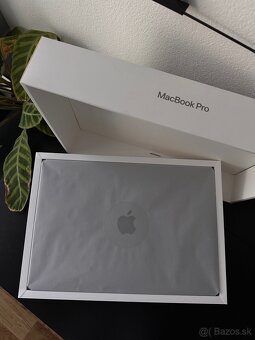 MacBook Pro 16” M1 MAX 32GB RAM 1TB - 2