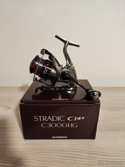 Predám Shimano stradic ci4 c3000hg - 2