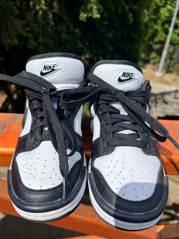 NIKE DZ 2794- 36,5 - 2