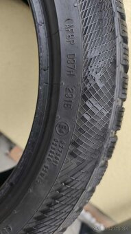 Zimne pneumatiky 235/45 R17 - 2