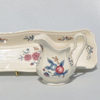 Wedgwood - Elegantná sada - podnos + džbánik - Pivonky - 2