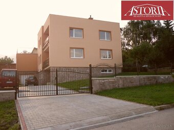 rodinný dom s 2 garážami - Martin - Stráne - 2