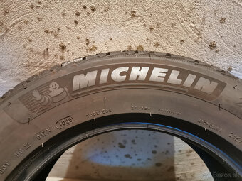 215/65 R17 - zimné pneu Michelin (2 ks) 6,6 mm - 2
