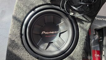 10" Subwofer 300W RMS pre vw passat combi B6, B7 - 2