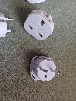 Predam 7ks redukcii(adaptery) do zasuvky na 220Volt - 2