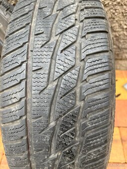 Zimne Pneu 225/65 r17 - 2