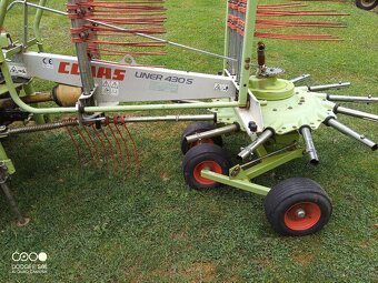 Zhrňovač sena 4,3m - 2