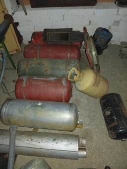 Vzduchojemy , palivové nádrže - 2