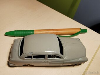 Dinky toys Ford Vedette - 2