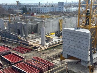 Ponukam pracu tesar doka ,peri - 2