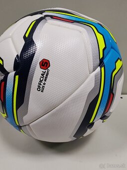 Futbalova lopta meva platinum Thermo Bonded - 2