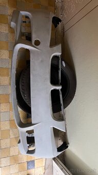 BMW e90 predný nárazník - 2