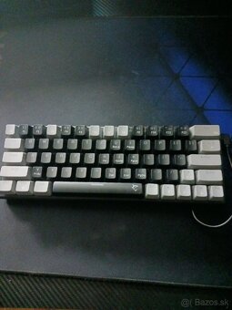 Klávesnica (white shark) - 2