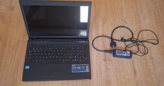 Asus x55c 15,6 palcový Notebook i3, 512GB SSD, 8GB RAM - 2