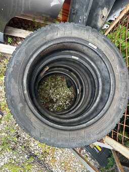 185/60 R15 - 2