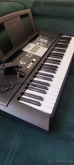 Yamaha PSR E223 - 2