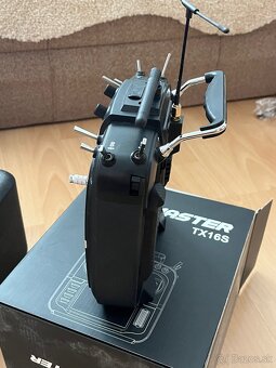 Radiomaster TX16S ovládač na dron - 2