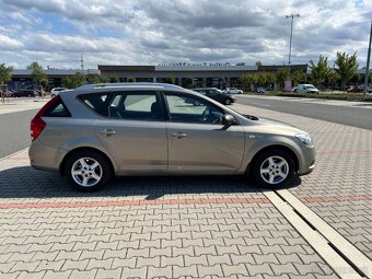 Kia Ceed 1.4 66kw ČR klima serviska - 2