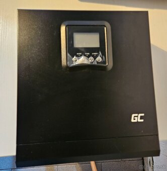 Solarný MENIČ /invertor GC/ MPPT 3000W,nabijačka baterií - - 2