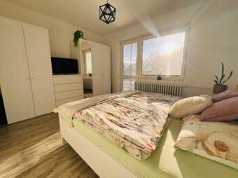 PREDAJ- rodinný dom s veľkým pozemkom - KOLÍŇANY - 2