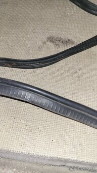 Tesnenie Kuforove dvere Octavia 1 sedan - 2