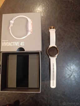 Hodiny Garmin vivoactiv 4s - 2